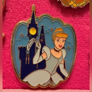 🌸3 for $37🌸 Cinderella Castle Portrait OE Pin